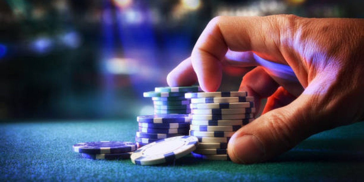 Evoluția sloturilor online: tendințe și inovații în designul jocurilor de cazinou în 2025